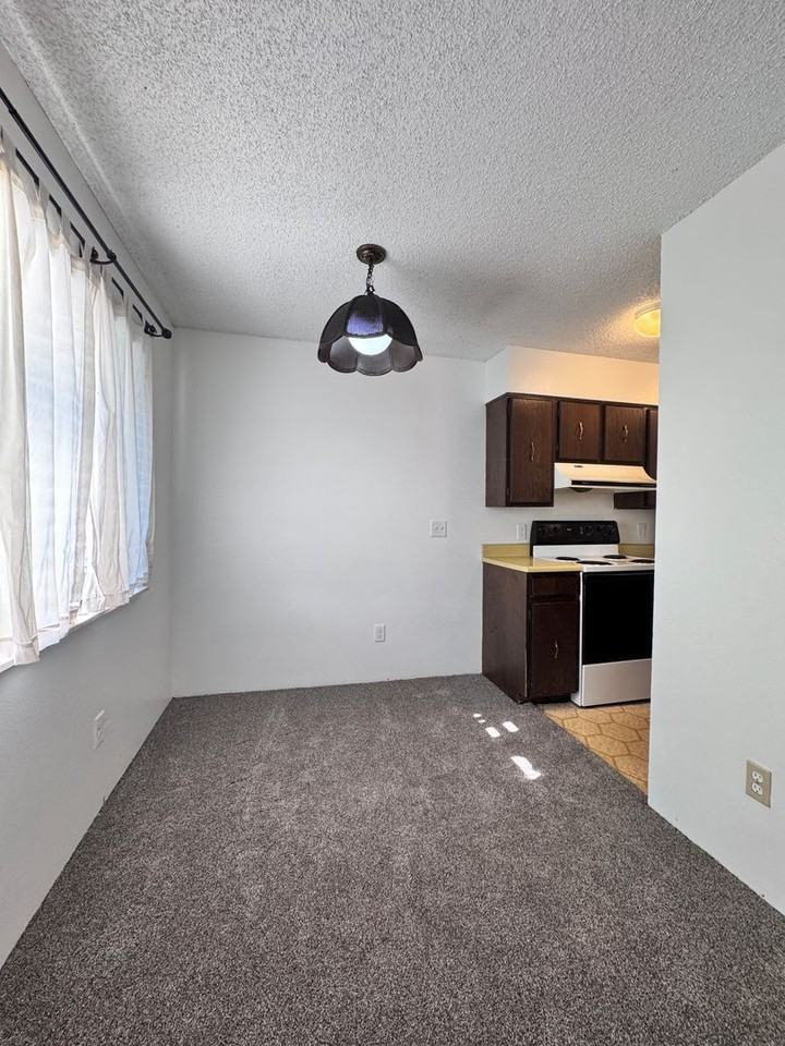 1705 Heatheridge Rd #H305 - Photo 2 of 8