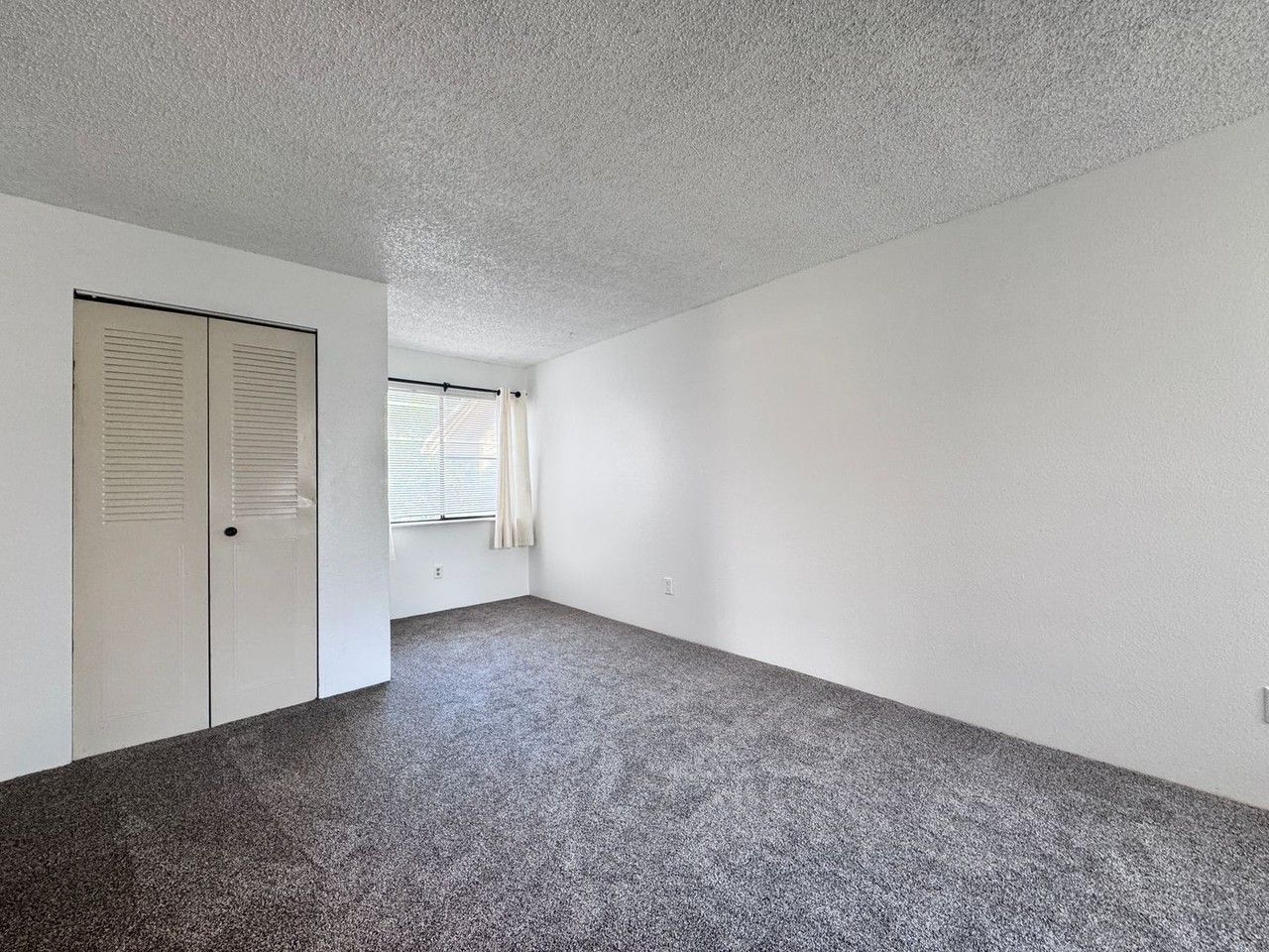 1705 Heatheridge Rd #H305 - Photo 7 of 8