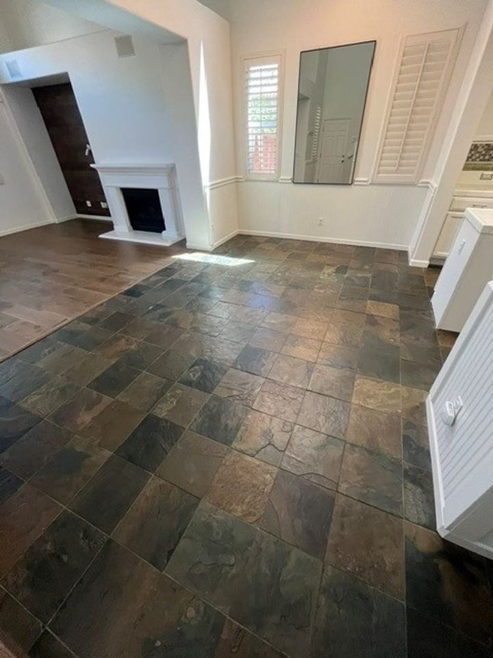 1534 N Oliveto Ct - Photo 4 of 29