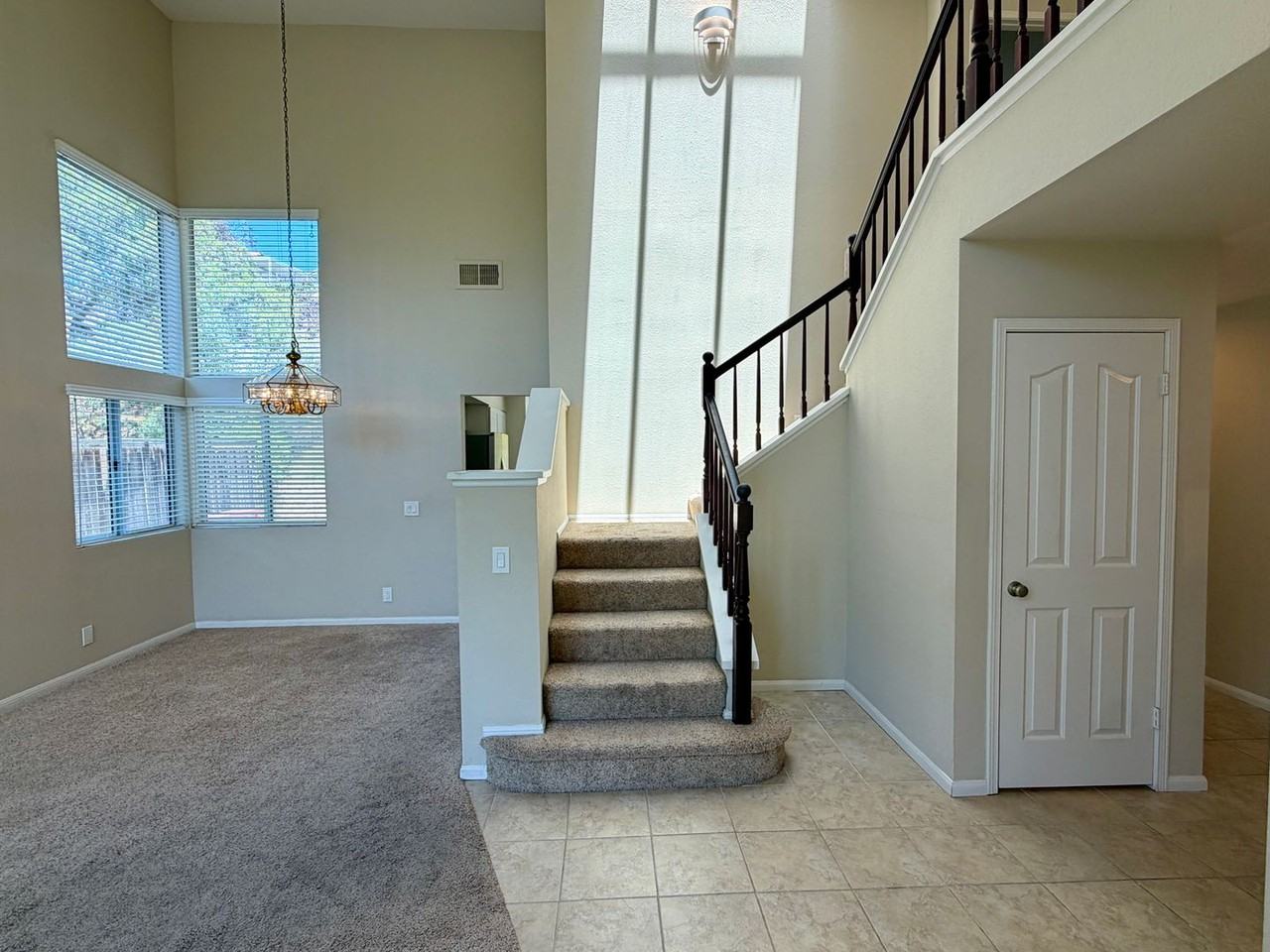 3366 Waterford Dr - Photo 5 of 50