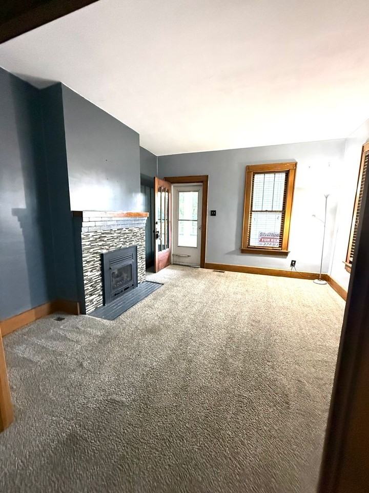329 N 7th St - Photo 2 of 13