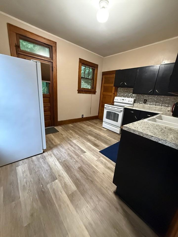 329 N 7th St - Photo 5 of 13