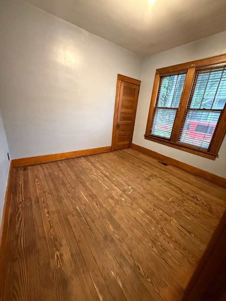 329 N 7th St - Photo 7 of 13