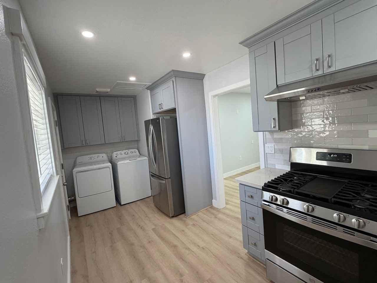 3502 Nyeland Ave - Photo 3 of 9