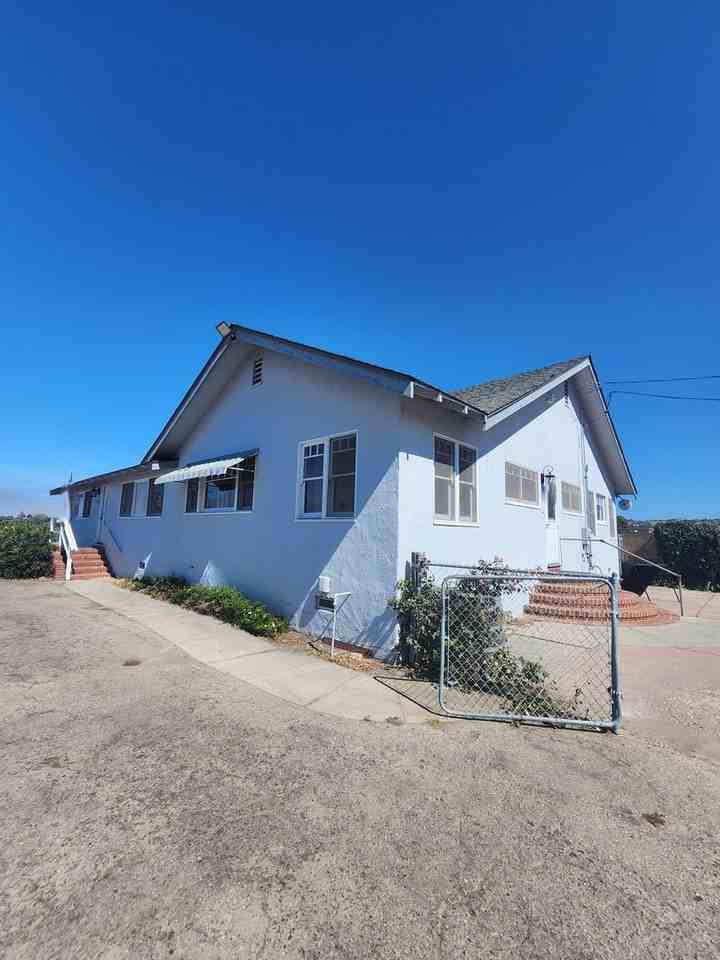 659 Valley Rd - Photo 2 of 26