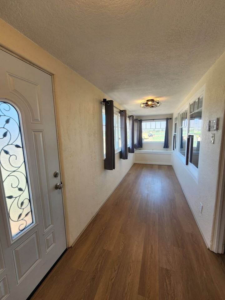 659 Valley Rd - Photo 4 of 26