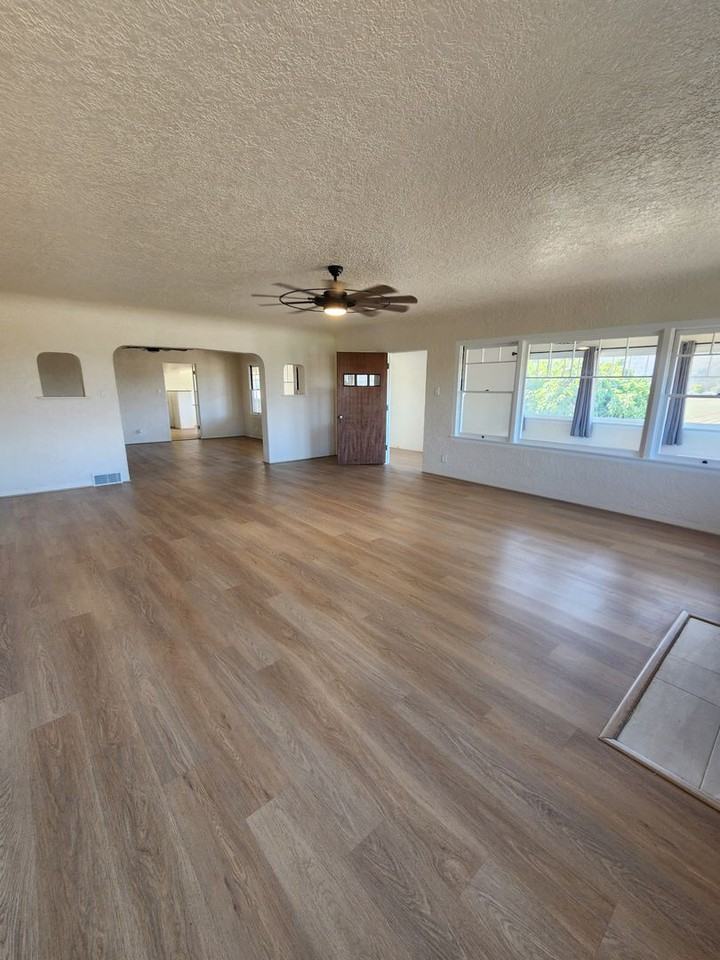 659 Valley Rd - Photo 6 of 26