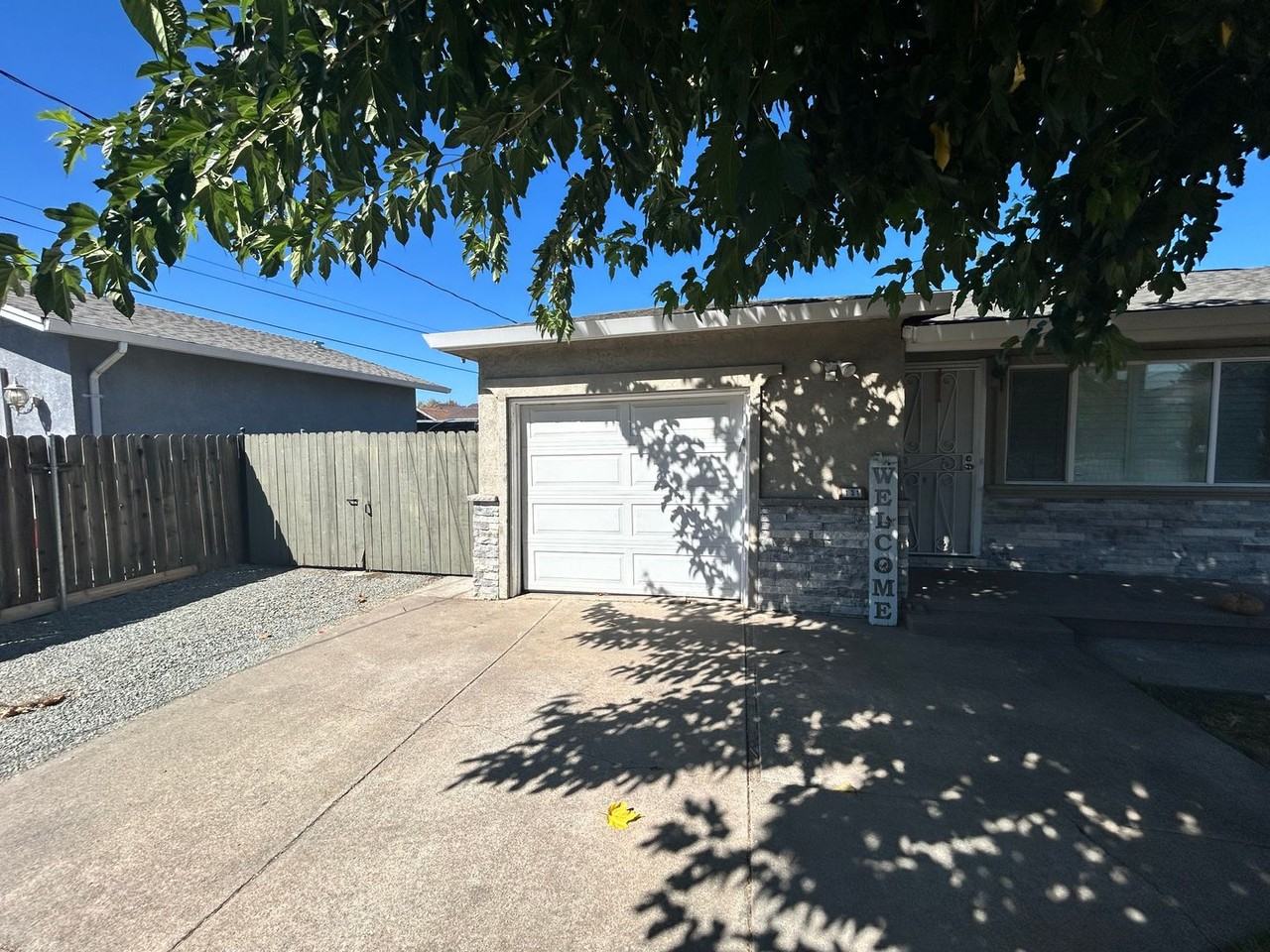 131 S Olive Ave - Photo 3 of 22
