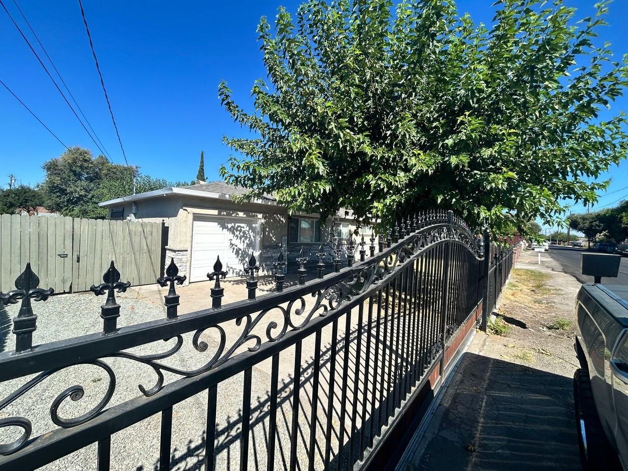 131 S Olive Ave - Photo 6 of 22