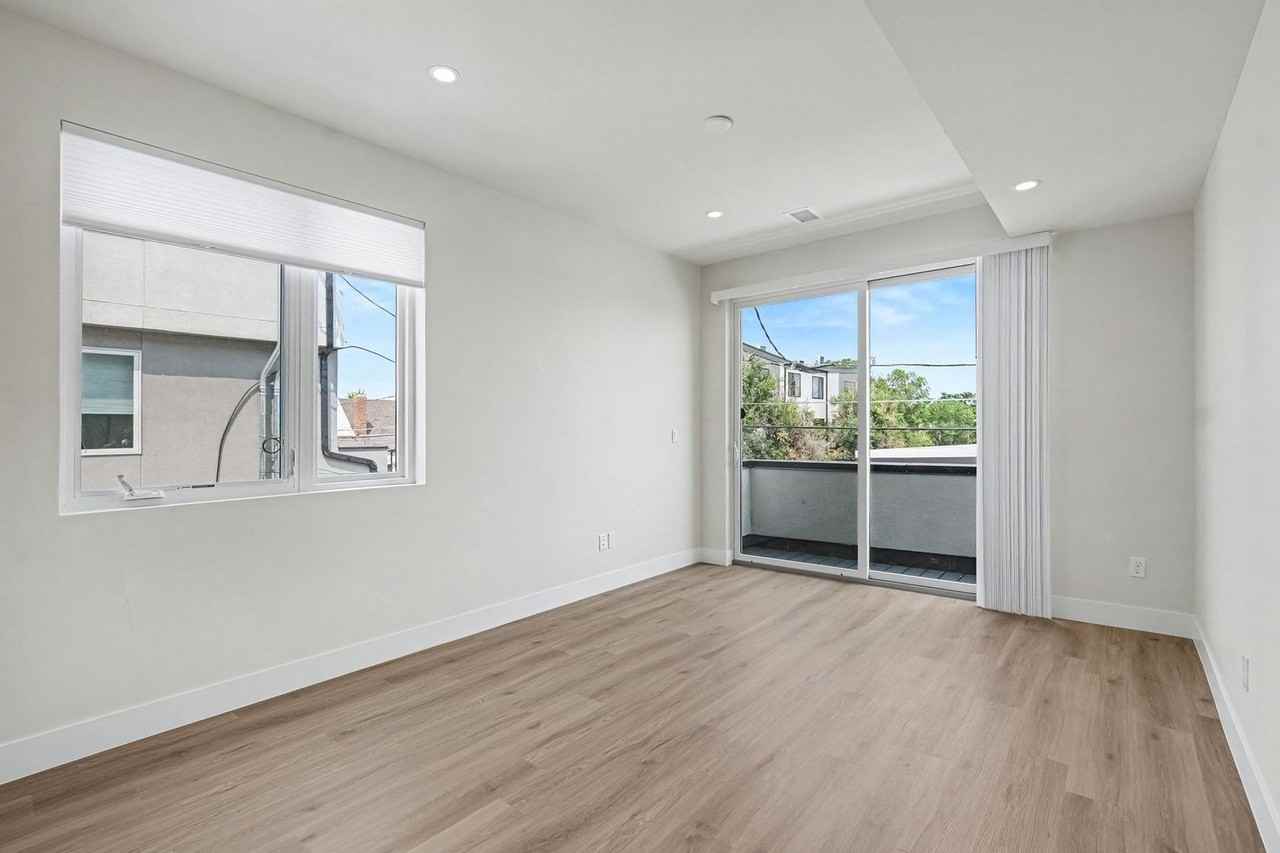 1370 Lowell Blvd - Photo 4 of 29