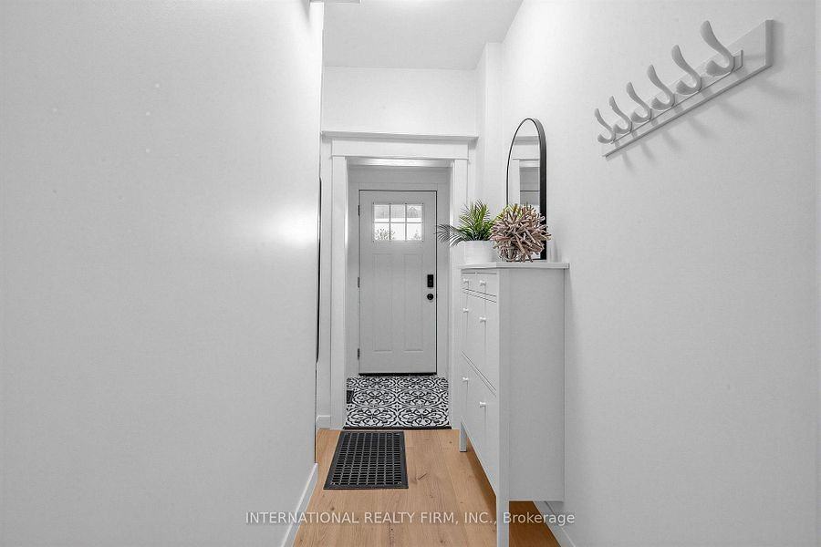 793 Dufferin Street - Photo 2 of 22