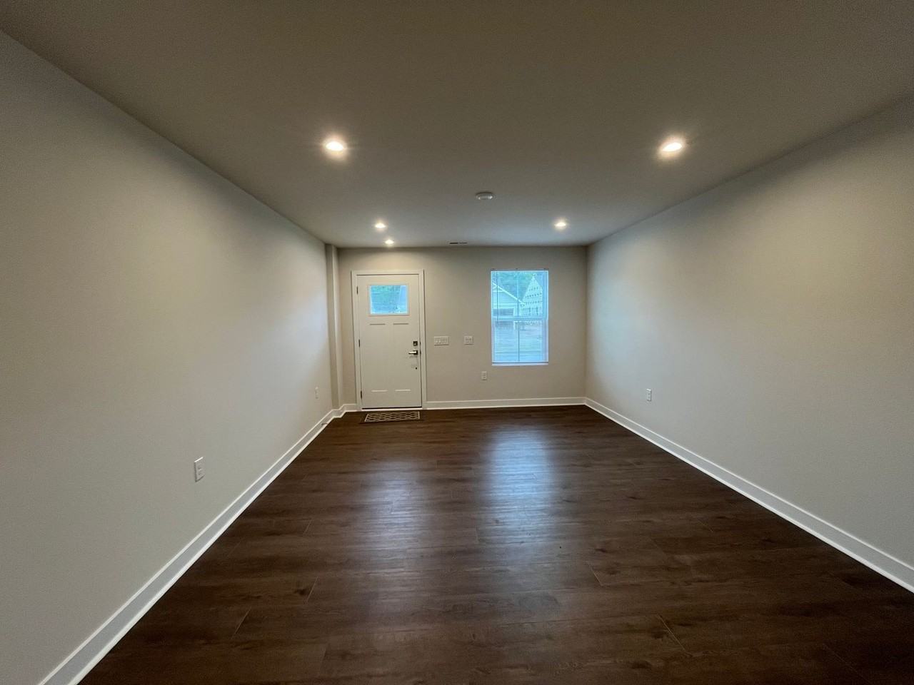 4184 Farmfield Dr - Photo 3 of 31