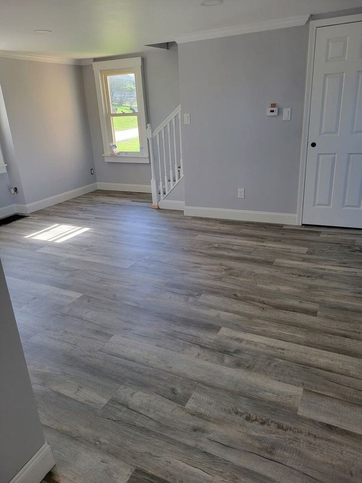 1366 Main St - Photo 4 of 18