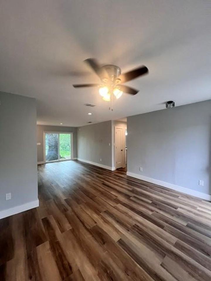 200 Deen Ave - Photo 2 of 19