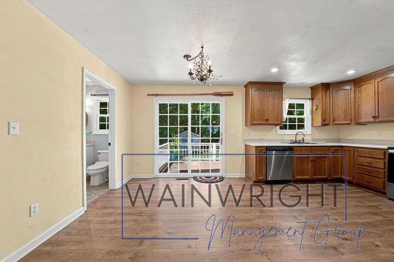 1 Sunny Field Ct - Photo 7 of 36