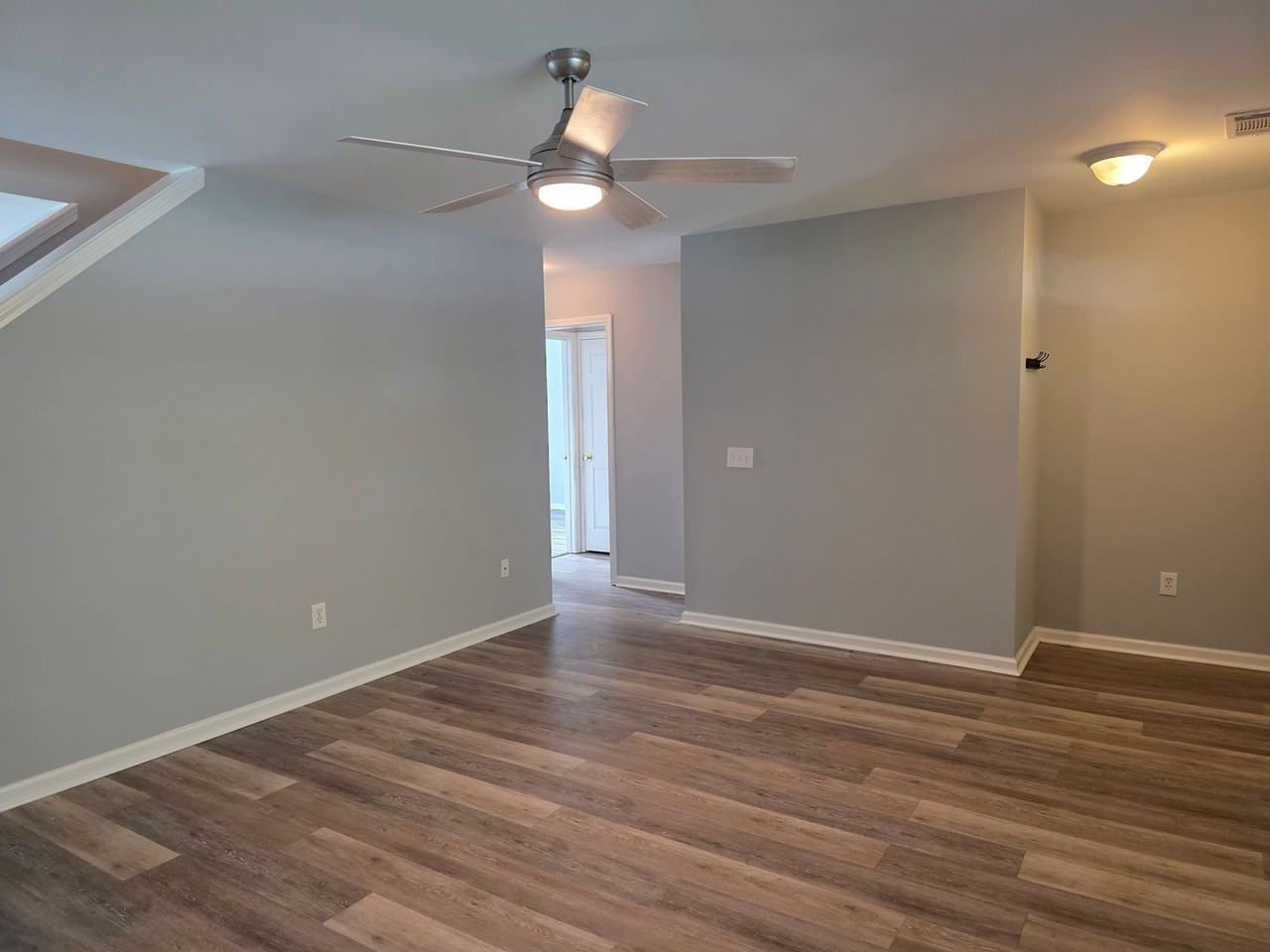 1202 Carolina Ave - Photo 5 of 26