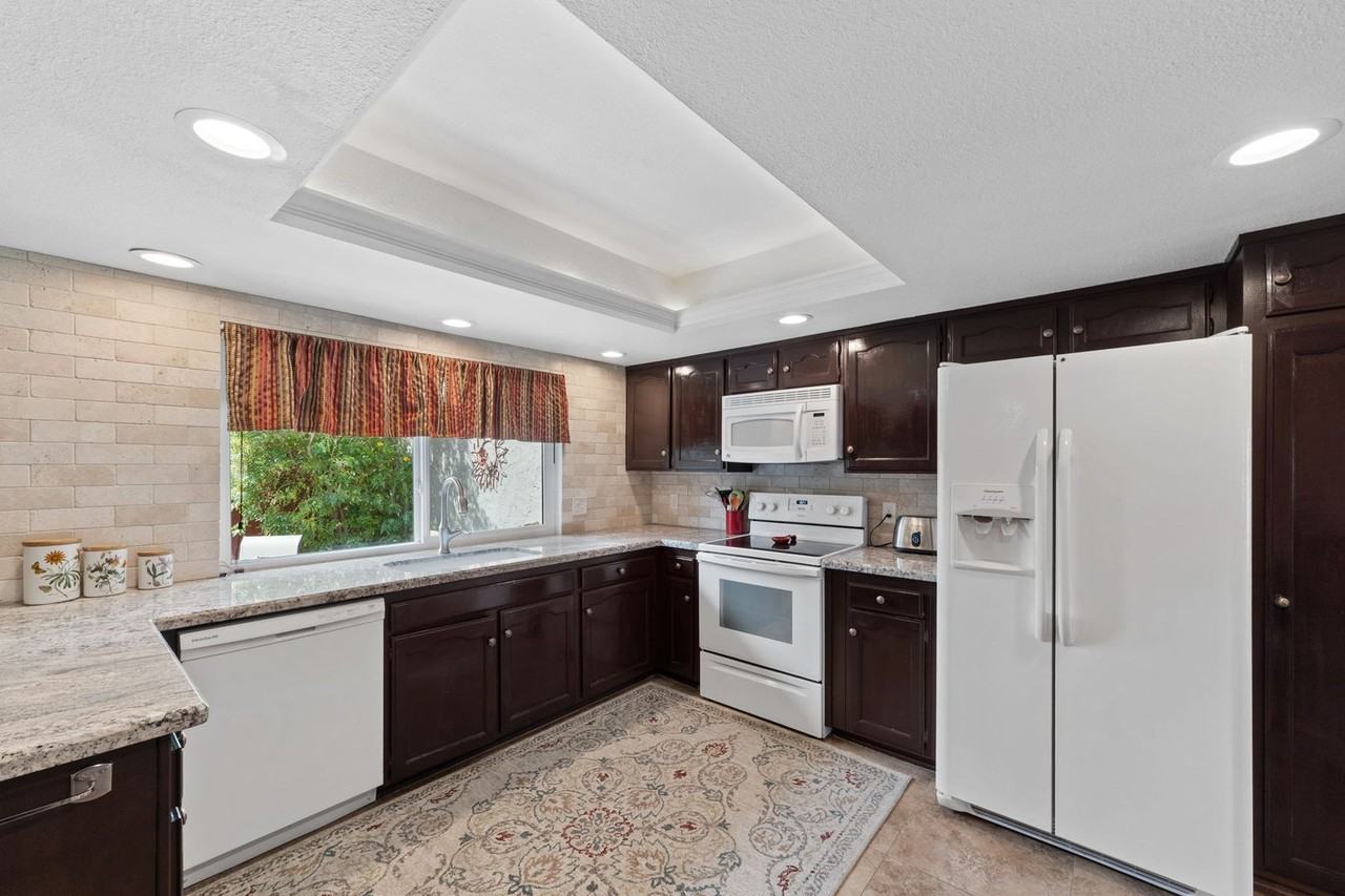 283 Leisure World - Photo 6 of 38