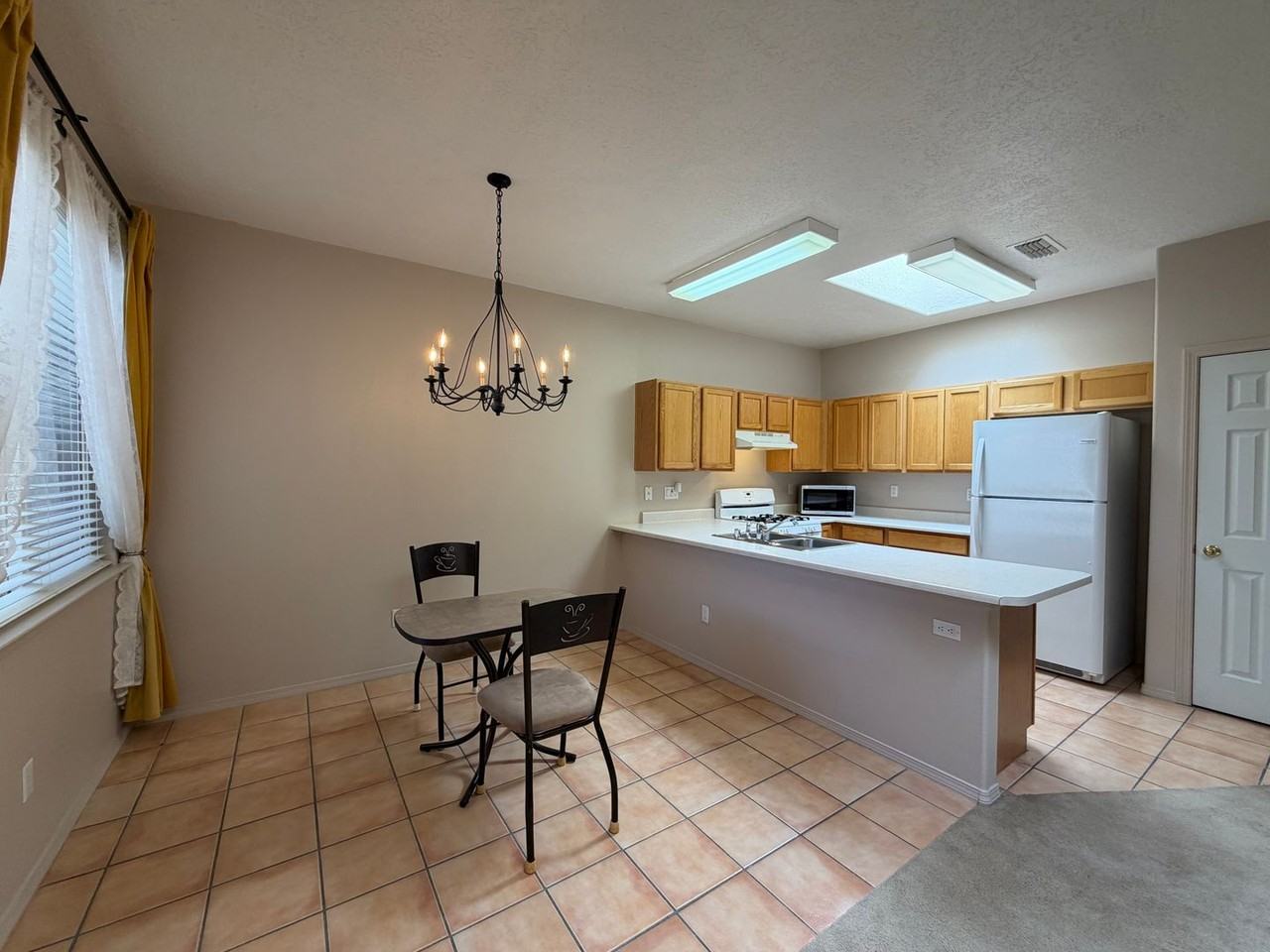 4516 Holiday Breeze Pl Ne - Photo 4 of 17