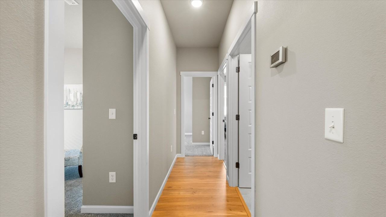 514 Constance Ave - Photo 4 of 33