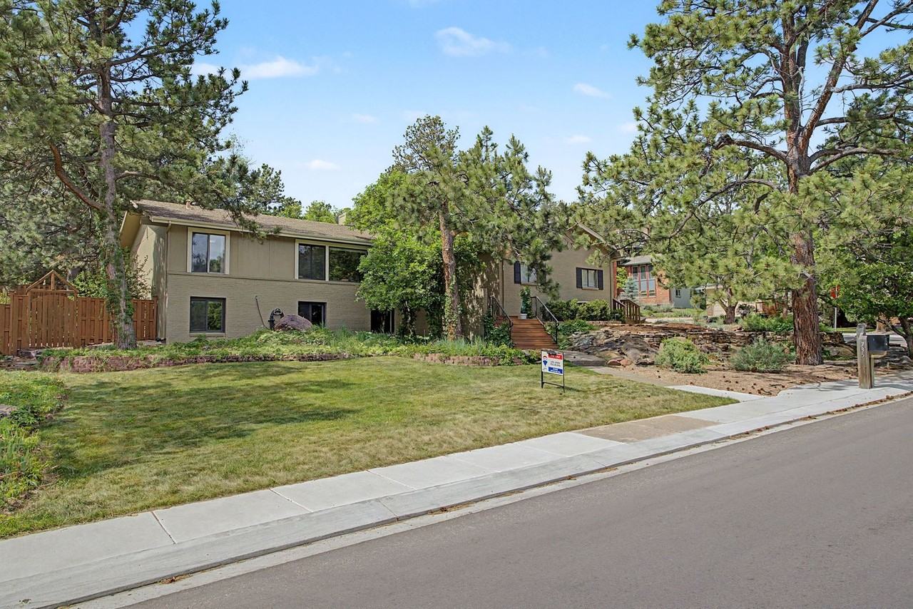 735 Big Valley Dr - Photo 2 of 40