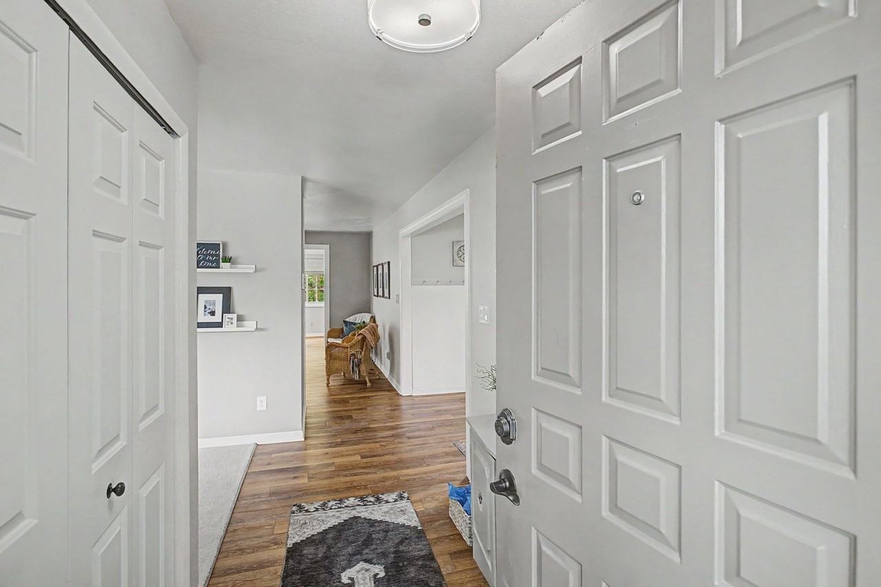 735 Big Valley Dr - Photo 4 of 40