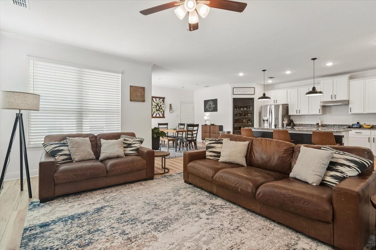 10032 Travis Dr - Photo 6 of 26