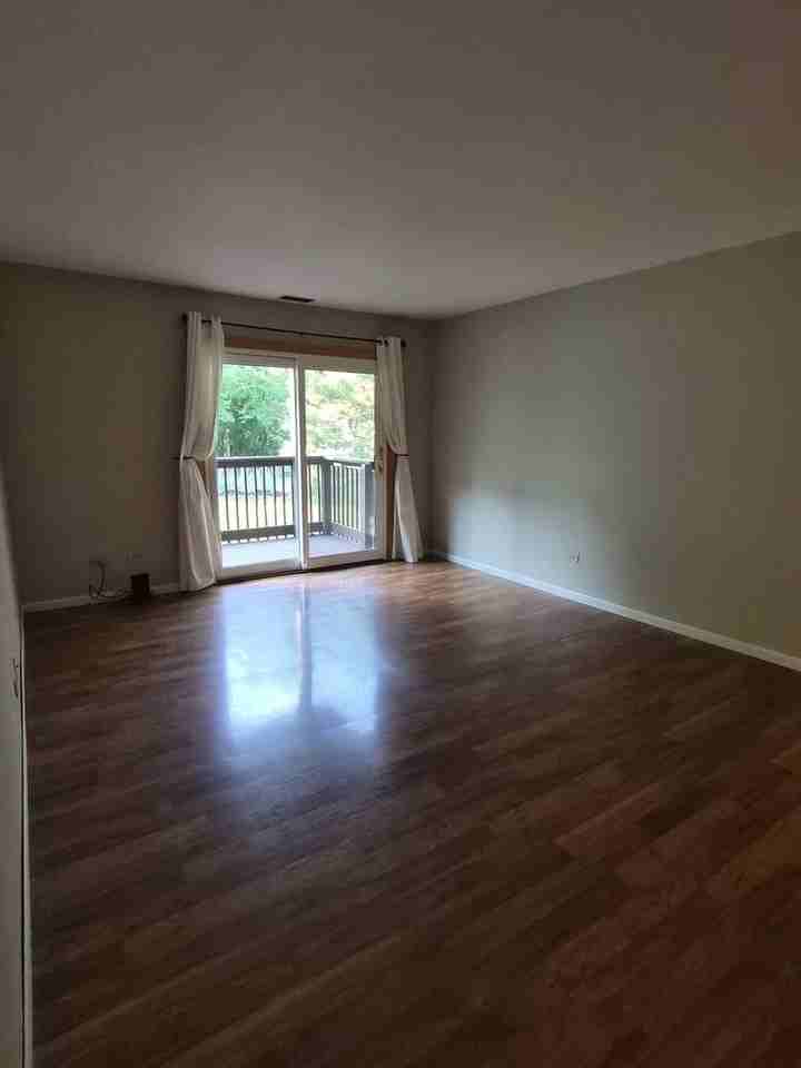 1482 Stonebridge Cir - Photo 2 of 17
