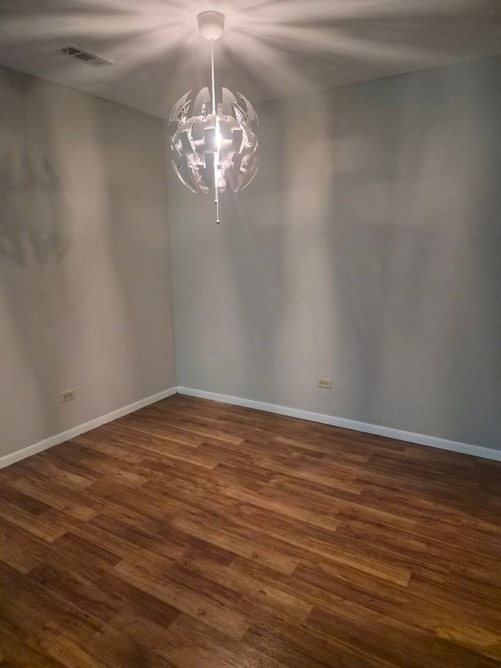 1482 Stonebridge Cir - Photo 4 of 17