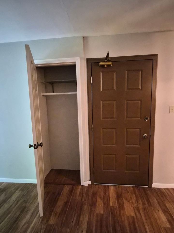 1482 Stonebridge Cir - Photo 5 of 17