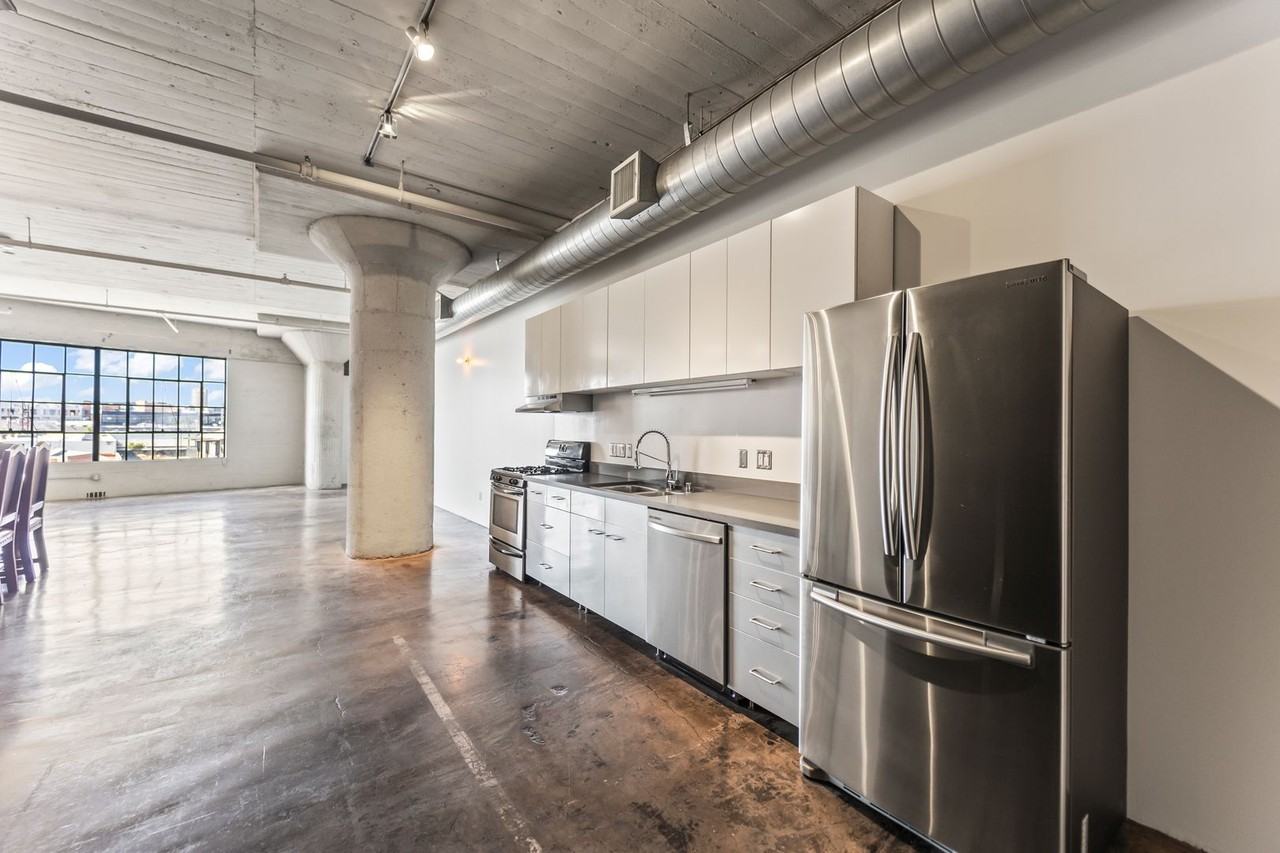 1855 E Industrial St - Photo 2 of 28