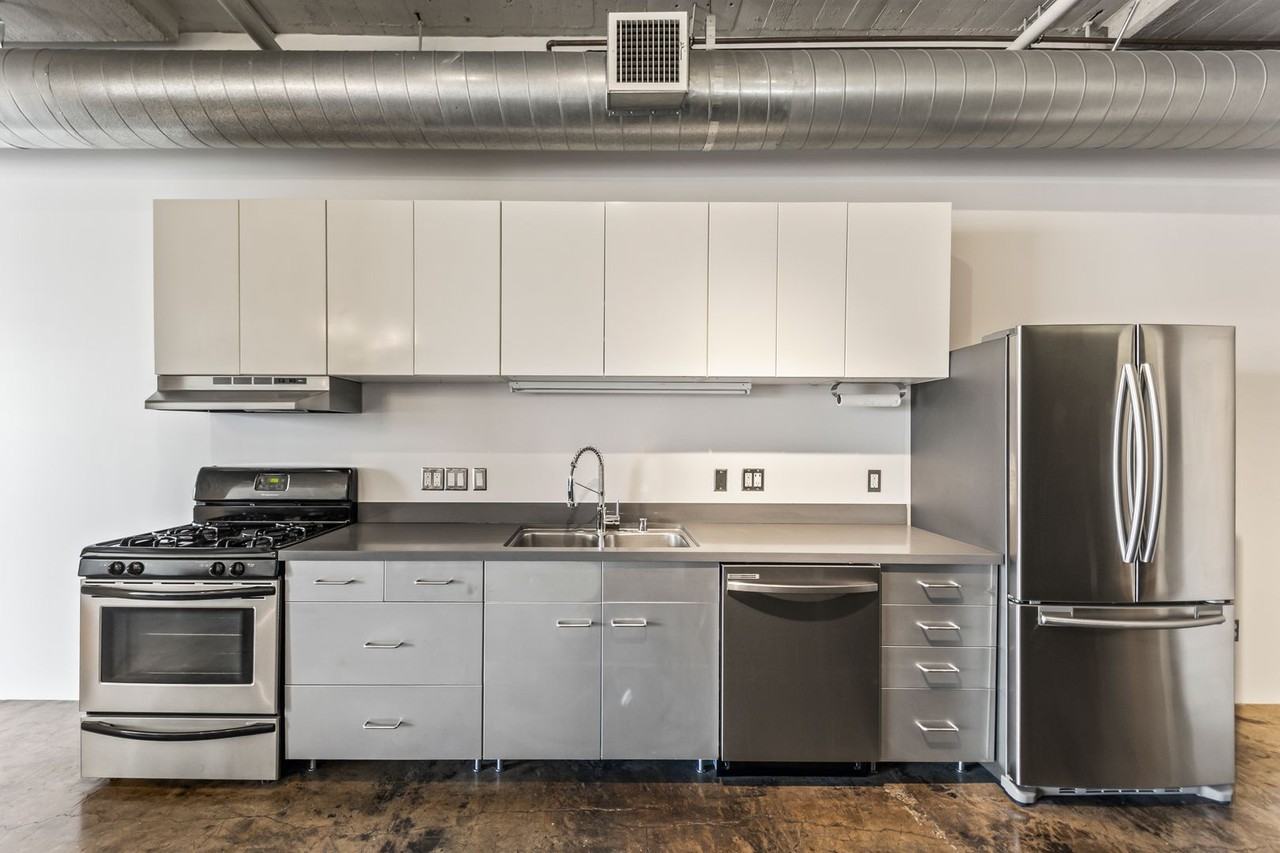 1855 E Industrial St - Photo 6 of 28