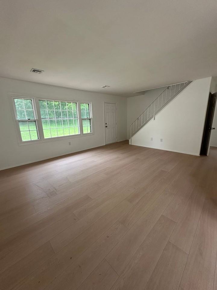 16 Marshal Ln - Photo 3 of 23