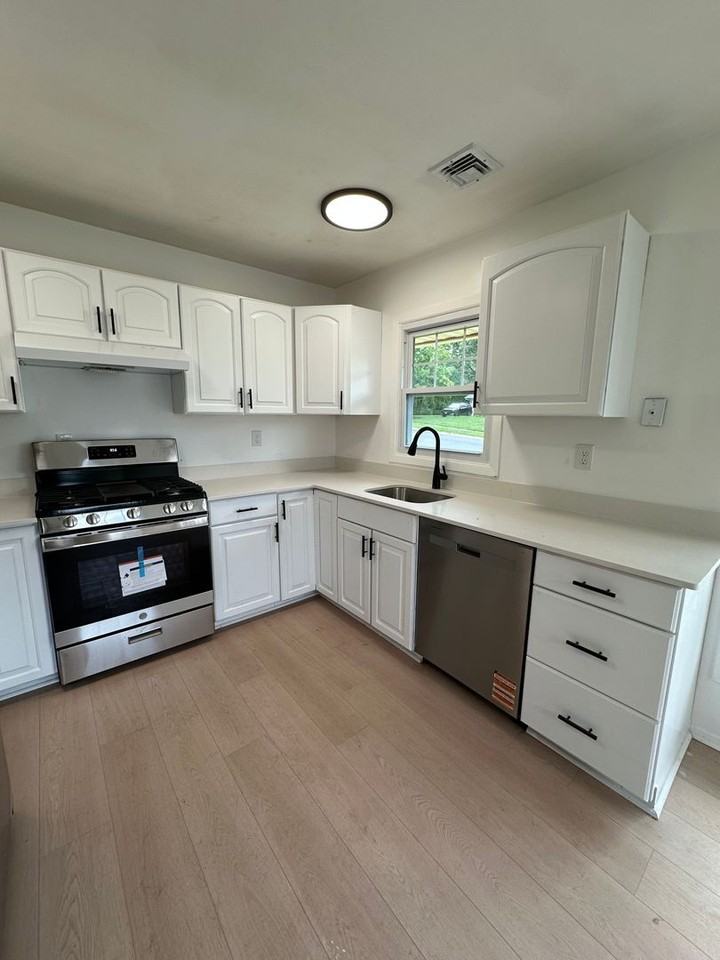 16 Marshal Ln - Photo 4 of 23