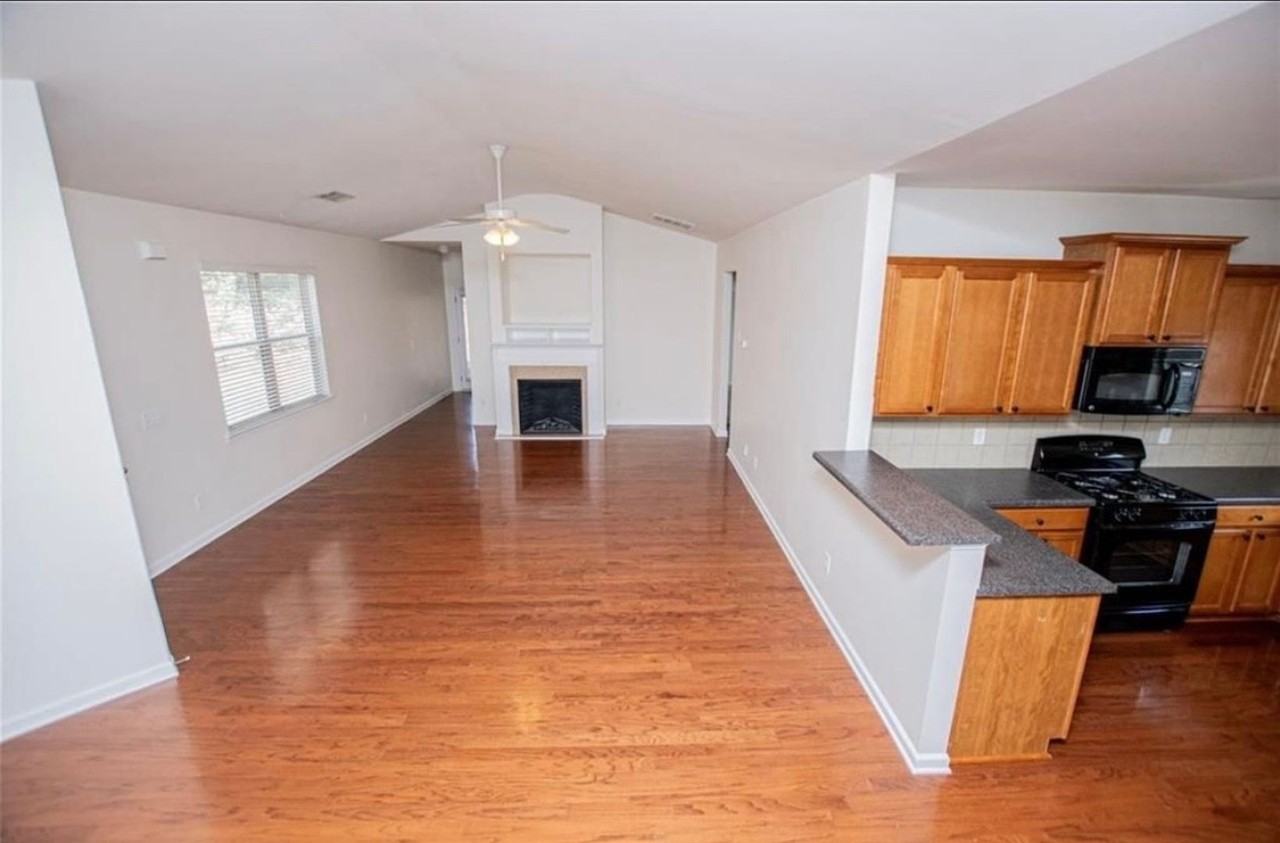 240 River Meadow Dr - Photo 3 of 16