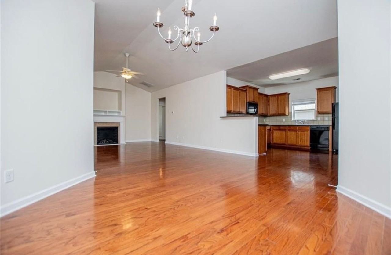 240 River Meadow Dr - Photo 5 of 16