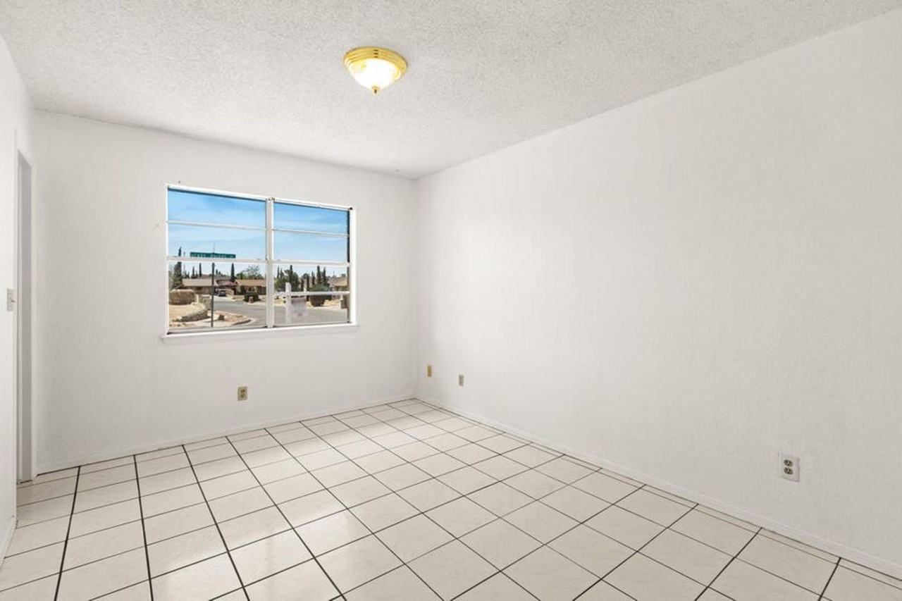 11701 Henry Phipps Dr - Photo 3 of 20