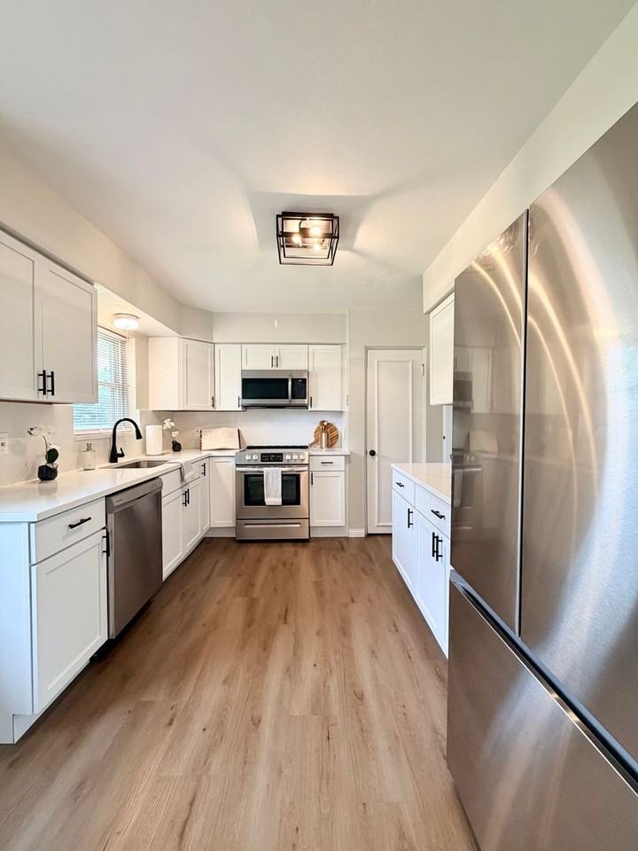 24 Lincord Dr - Photo 2 of 19