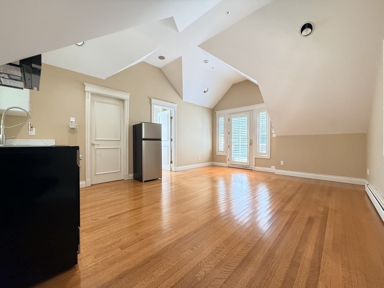 3637 Pine Crescent #3 - Photo 5 of 11