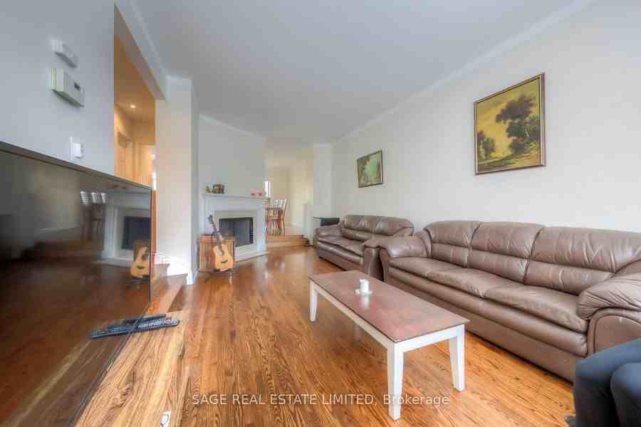 230 Balliol Street #Main - Photo 6 of 19