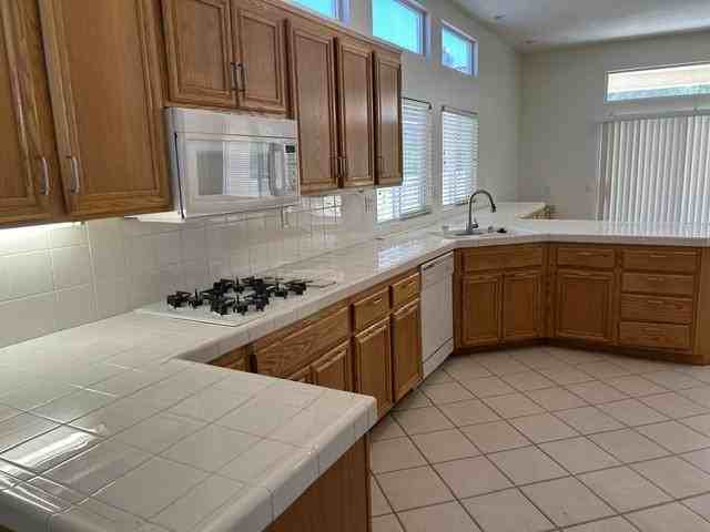 1776 Cashew Tree St - Photo 5 of 19