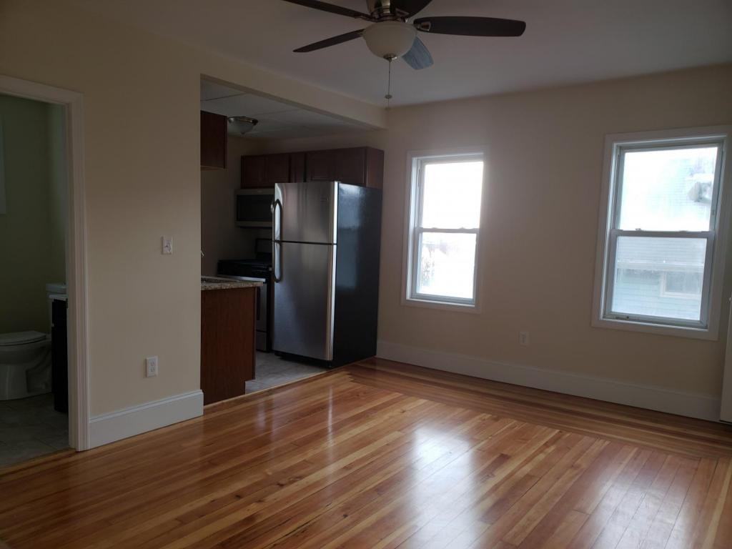 17 Emerson St - Photo 6 of 7