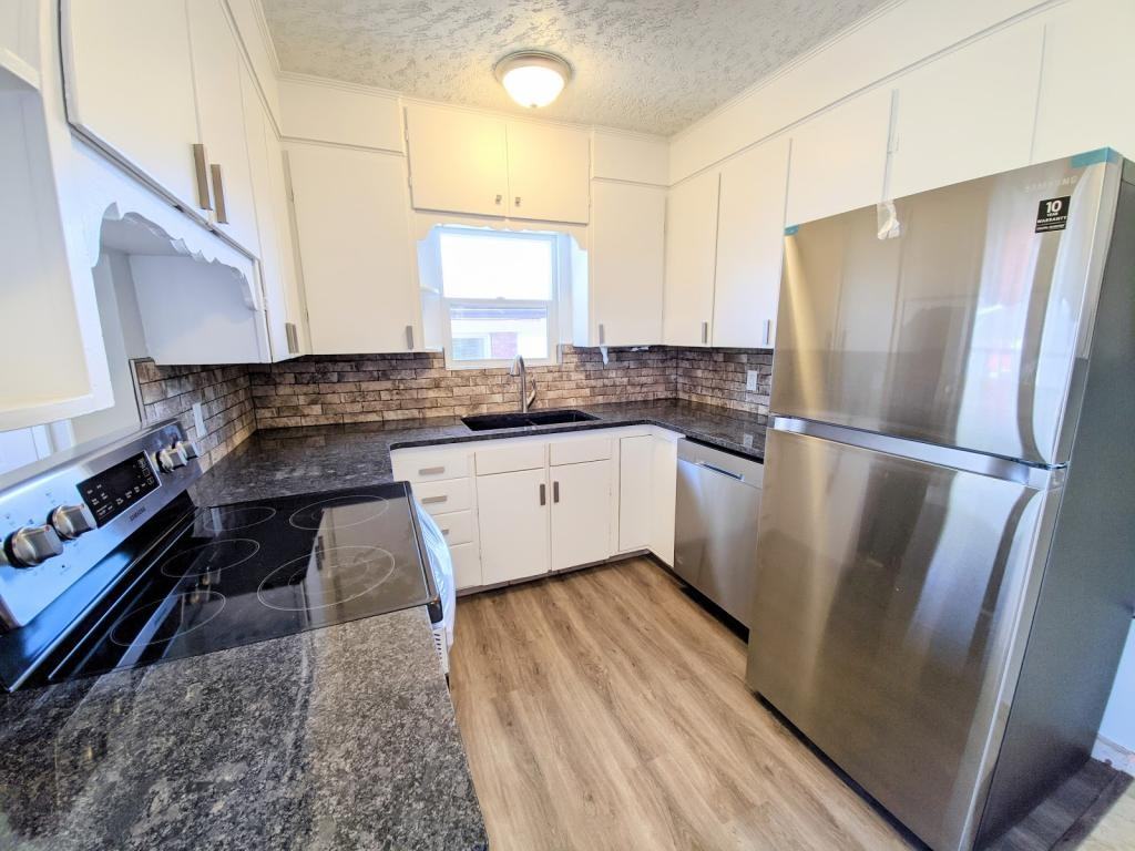 2070 Monroe Blvd - Photo 3 of 14