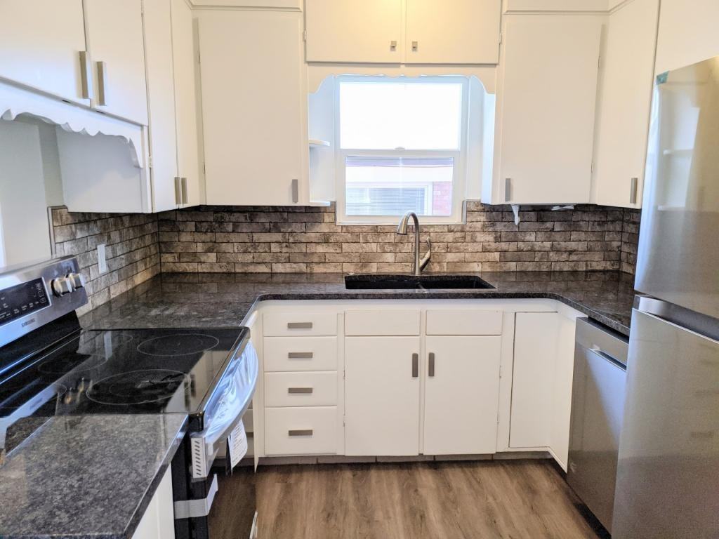 2070 Monroe Blvd - Photo 4 of 14