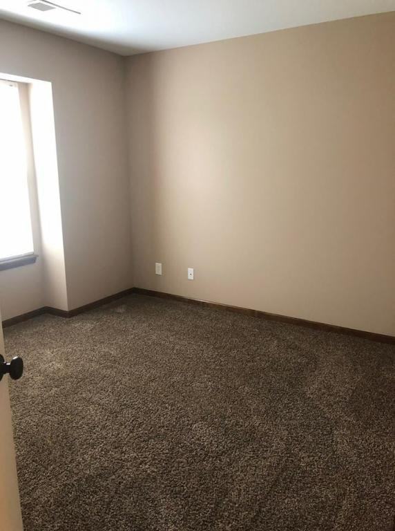 1301 Tracy Ave - Photo 7 of 11