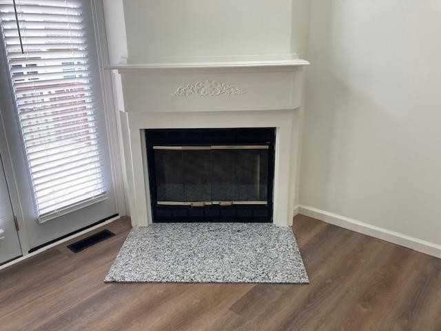 327 Oxford Pl - Photo 7 of 20
