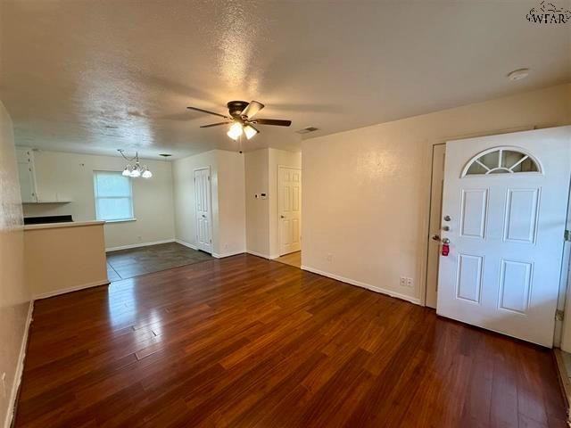 5403 Dewey St - Photo 3 of 20