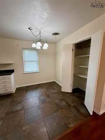 5403 Dewey St - Photo 4 of 20