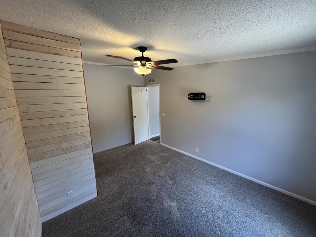 1054 County Road 257 - Photo 5 of 29
