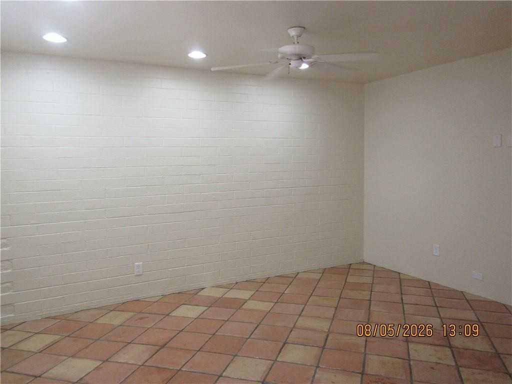 2124 Motor Ave - Photo 2 of 11