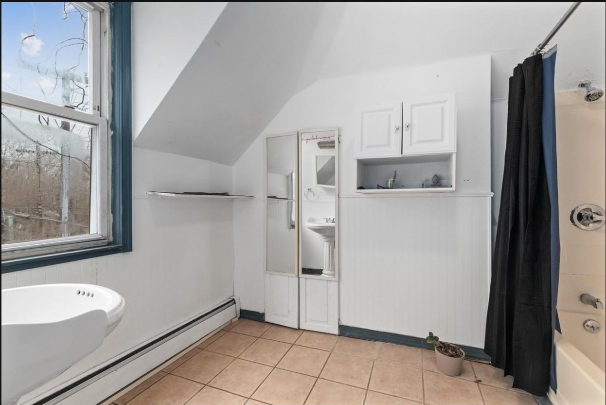 9 Troy St - Photo 5 of 7